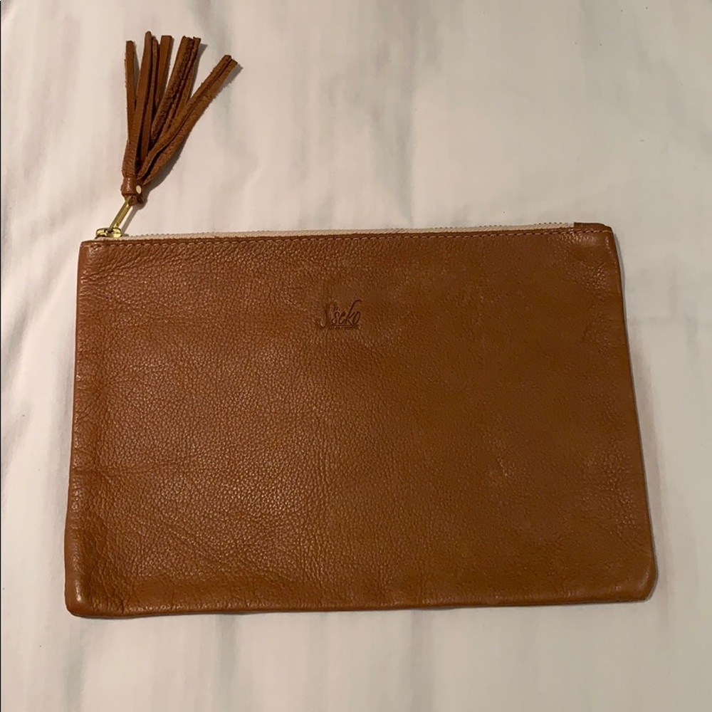 SSEKO LEATHER CLUTCH